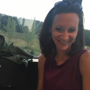 Meet your Posher, Laurie